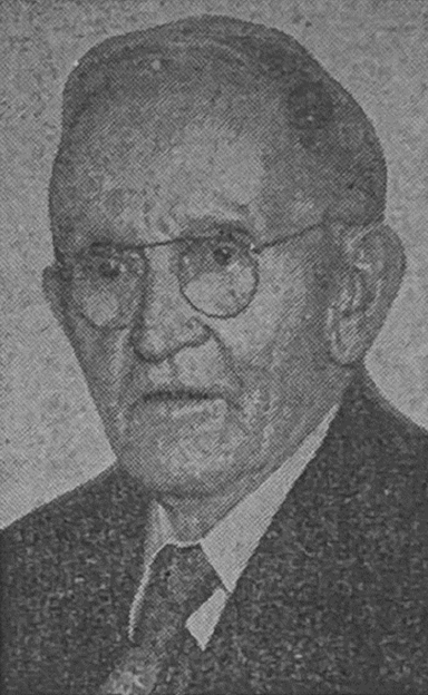 A person wearing glasses
Description automatically generated with medium confidence